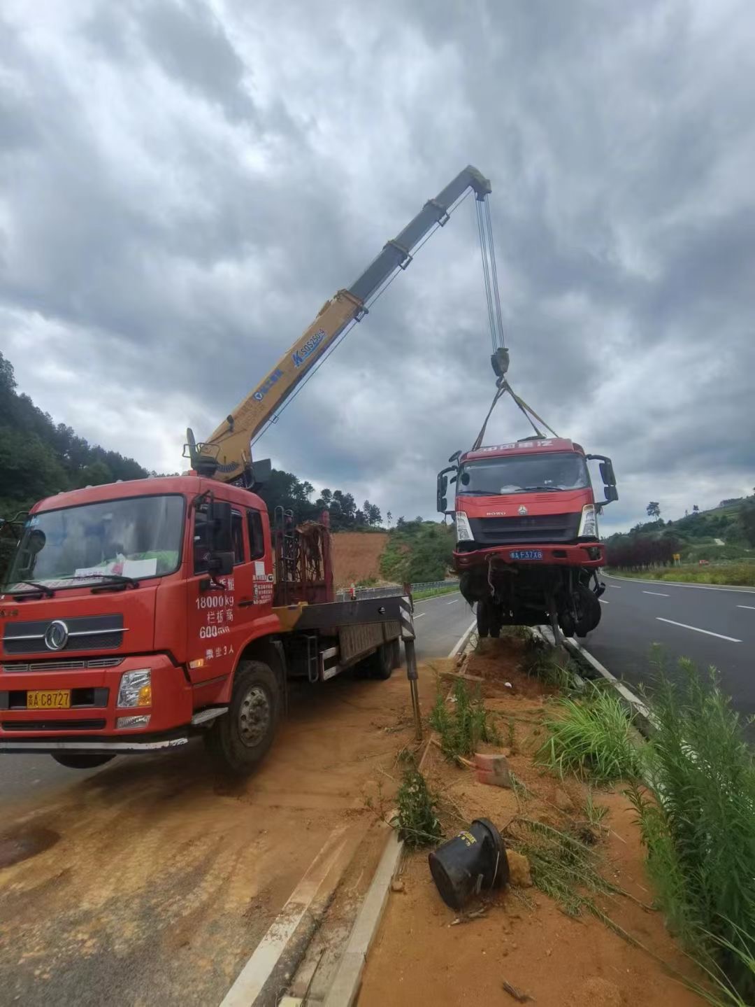 泰山区吊车出租公司在日常生活中对吊车要怎样检查