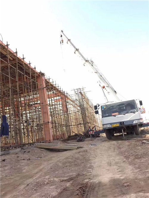 泰山区吊车作业的安全注意事项有哪些？